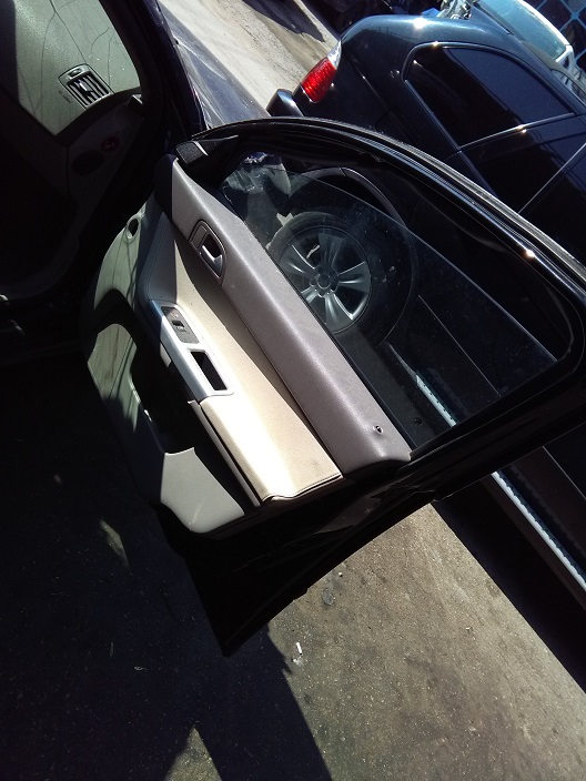 2012 MODEL VOLVO S40 ÇIKMA KAPI DÖŞEMESİ